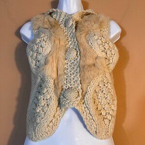 UMGEE  Faux Trim Crochet Hoodie Vest